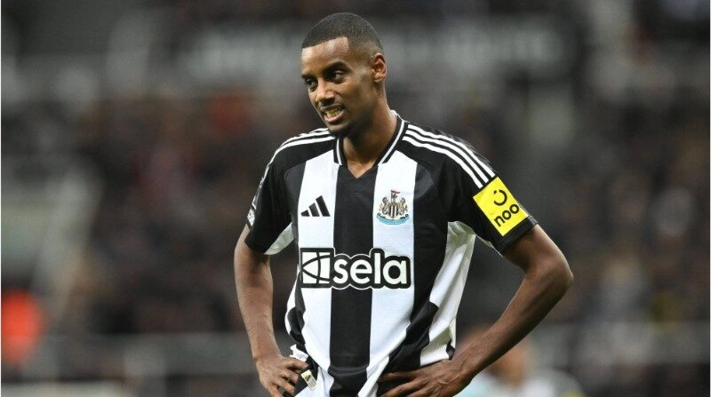 Isak công khai chỉ trích Newcastle