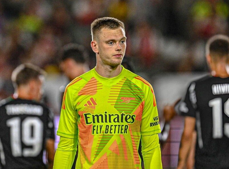 Arsenal cân nhắc bán Karl Hein