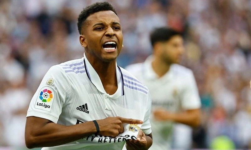 Rodrygo đang được săn đón