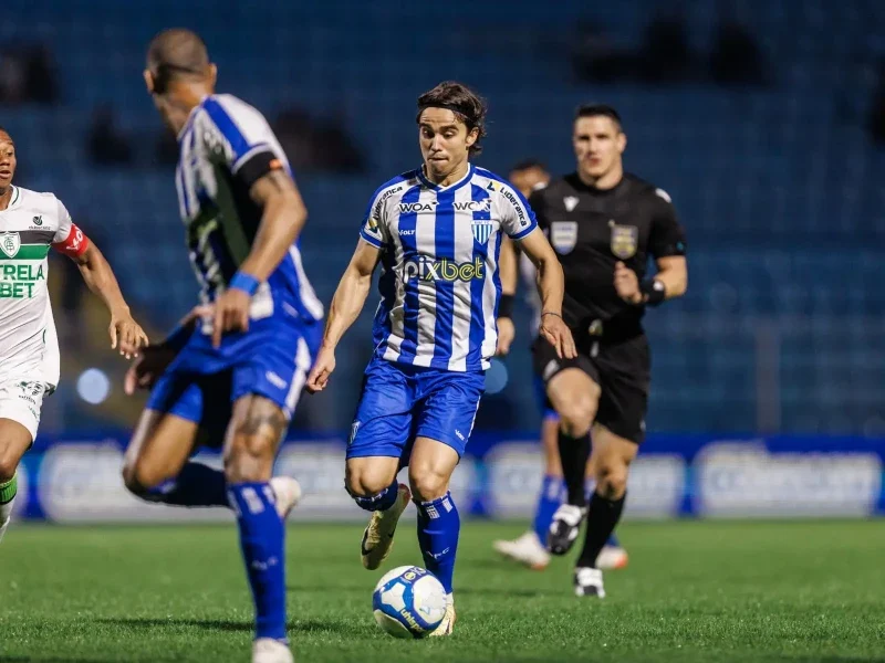 Avai FC tiếp tục nuôi hy vọng bám đuổi top đầu