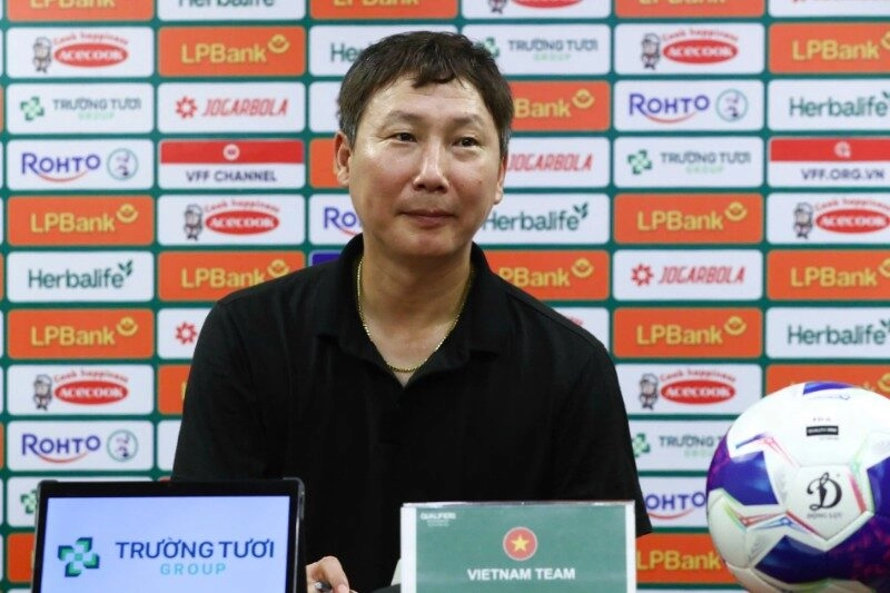 HLV Kim Sang Sik đặt mục tiêu thắng Yemen