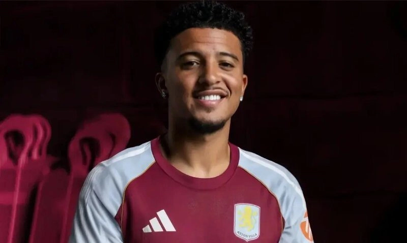 Sancho rời MU để đến Aston Villa