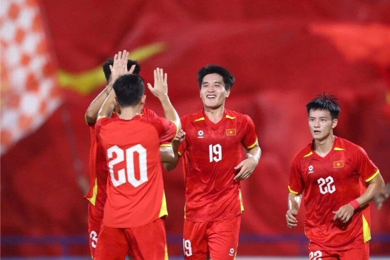 U23 Việt Nam thắng dễ Bangladesh