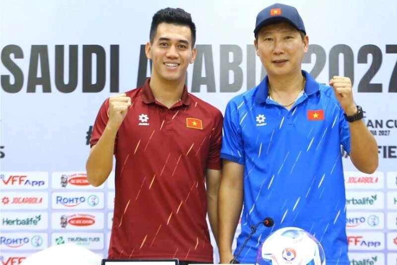 HLV Kim Sang-sik đặt mục tiêu giành 3 điểm