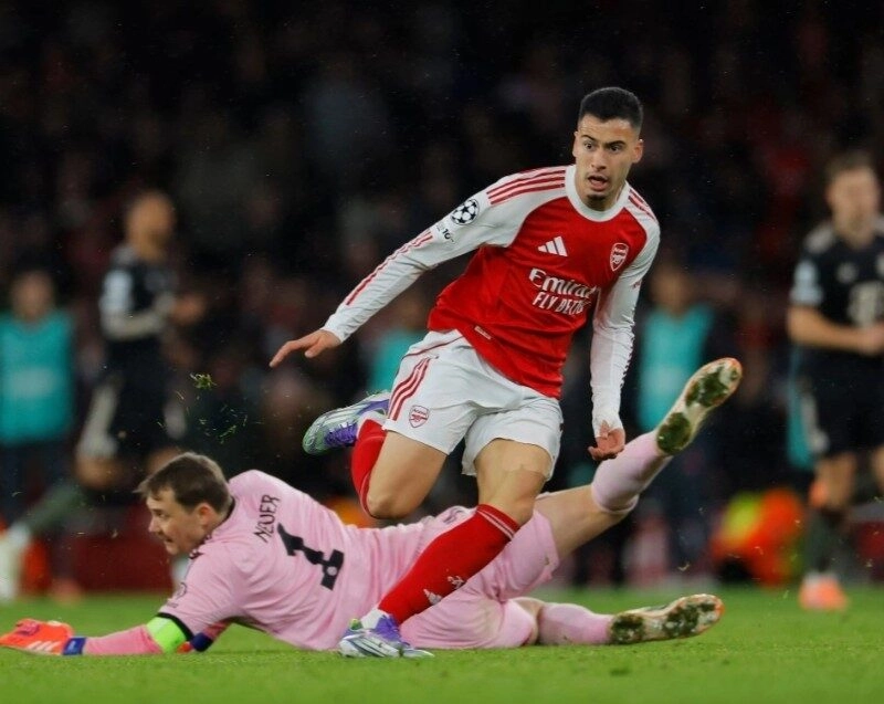 Arsenal đánh bại Bayern Munich trên sân nhà