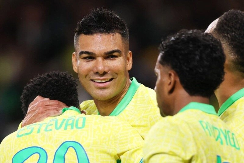 Brazil đánh bại Senegal