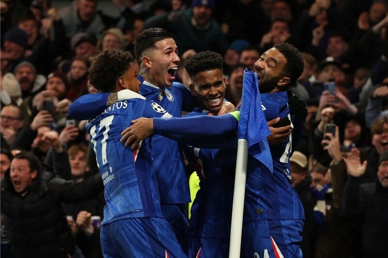 Chelsea thắng 3-0 trước Barca tại sân nhà