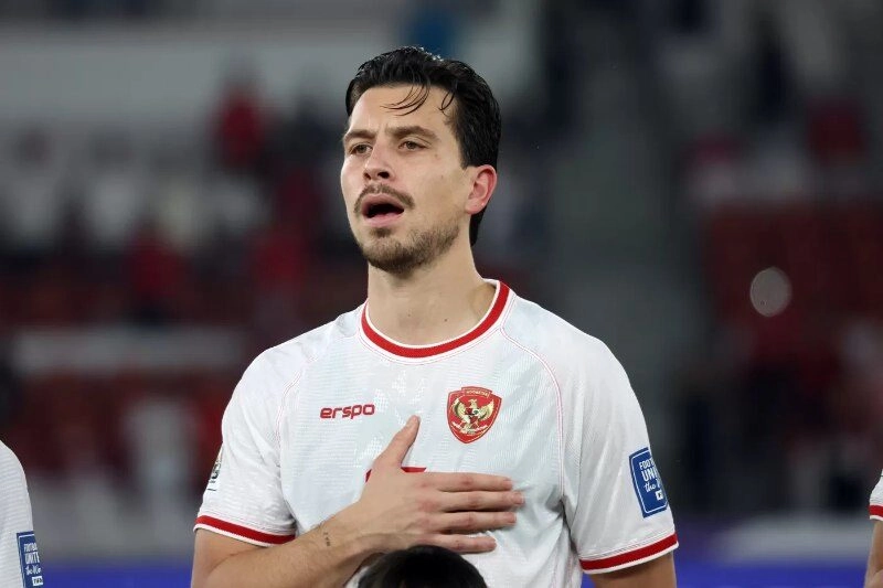 Thom Haye bị FIFA treo giò