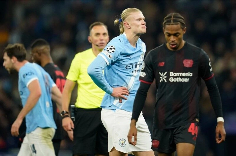 Man City chịu thất bại ở Etihad