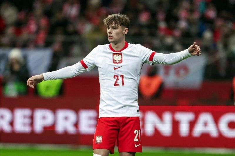 Nicola Zalewski bị FIFA cấm đá vòng play-off